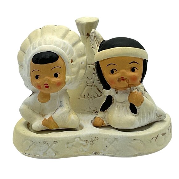 VINTAGE NATIVE AMERICAN INDIANS W/ TEEPEE WIGWAM SALT AND PEPPER SHAKERS CERAMIC - Picture 1 of 6
